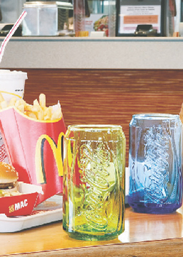 Bicchieri di colori Mcdonalds